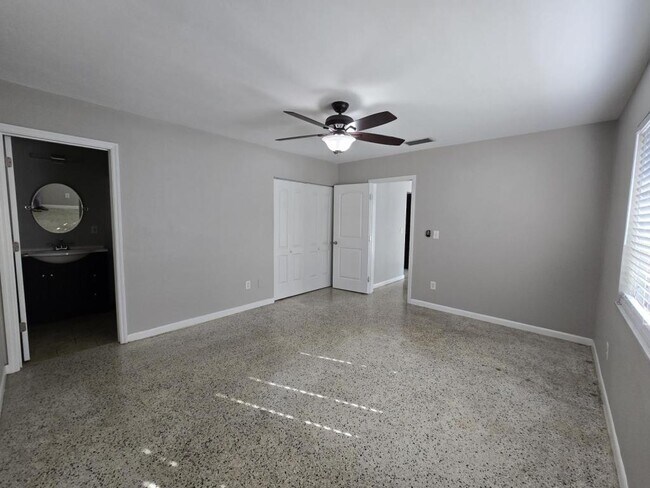 Building Photo - 6258 Harcross Ct