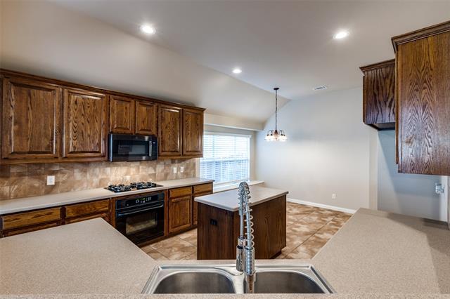 Building Photo - 6723 Lee Meadow Dr