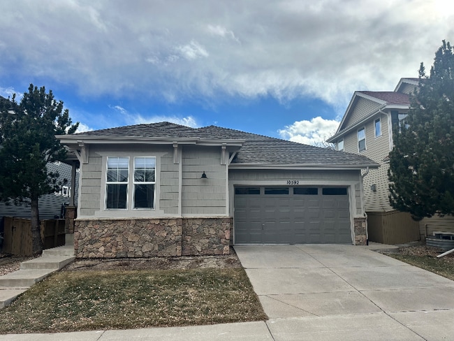 Building Photo - 10592 Pearlwood Cir