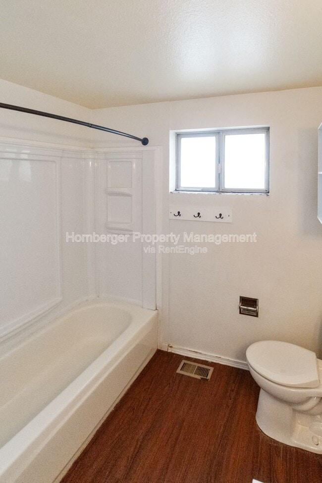 Building Photo - 7024 N Wiscomb St