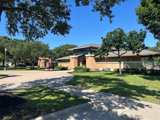 Building Photo - 4610 Plum Forest Rd