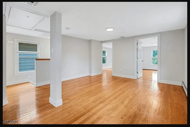 Building Photo - 20 Dunlap St