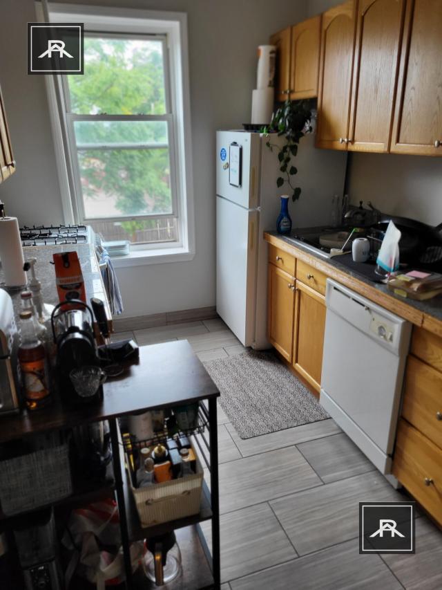 Primary Photo - 3 bedroom in Allston MA 02134