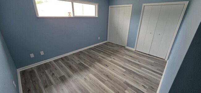 Building Photo - Here is your 3bed/3bath home on the water!