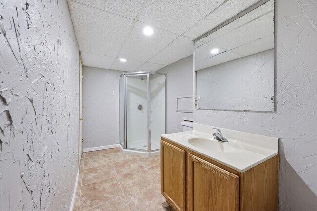 Building Photo - 205 Brownsfell Dr