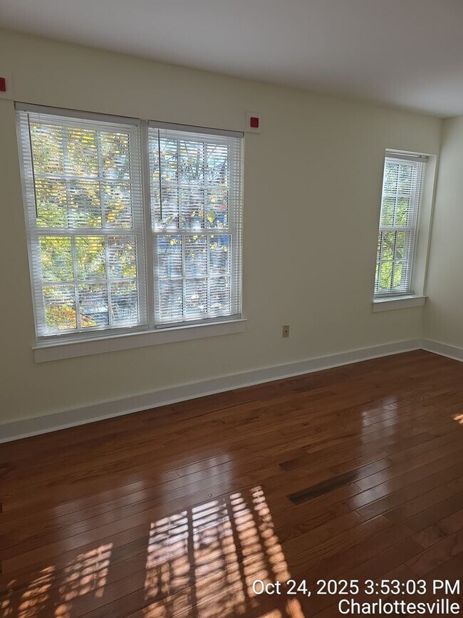 Building Photo - 419 17th St NW