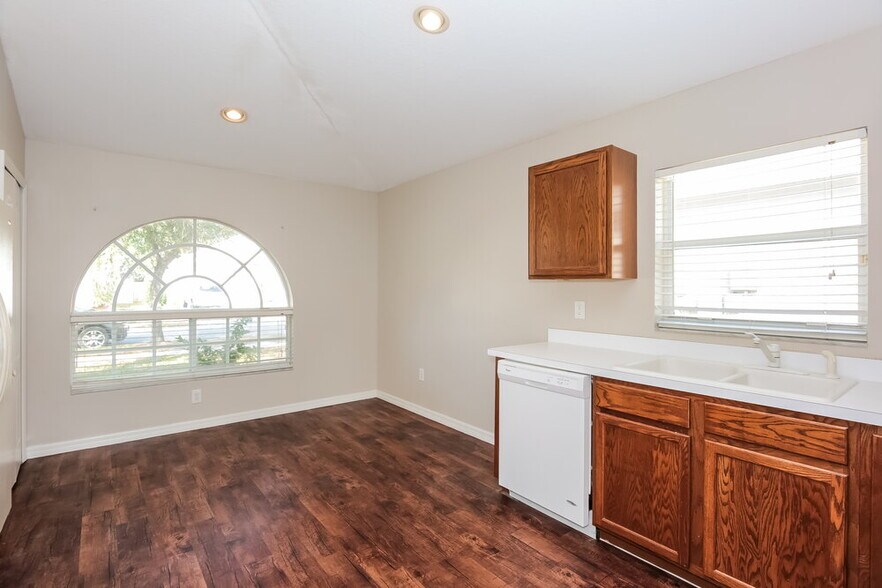 Building Photo - 11113 Lake Lanier Dr