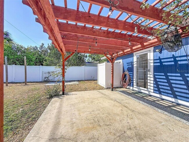 Building Photo - 7401 16th St N