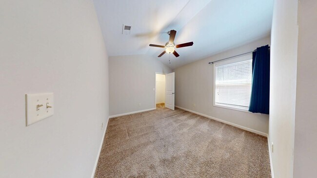 Building Photo - Solamere Subdivision