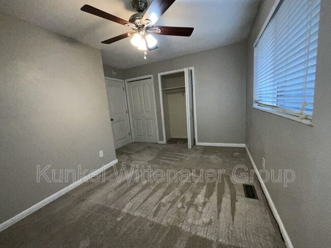 Building Photo - 801 W Nixon Dr