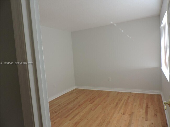 Building Photo - 15065 SW 108th Terrace