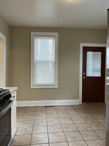 Building Photo - 3100 S Griffin Ave