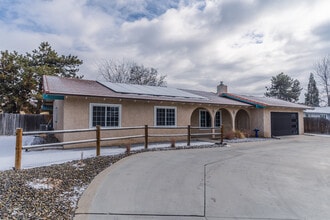 Building Photo - 4560 N Maple Grove Rd