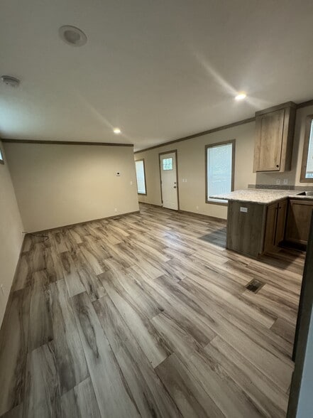 Huge Living/dining area! - 363 Shannon Dr