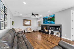 Building Photo - 11225 E Sylvan Ave