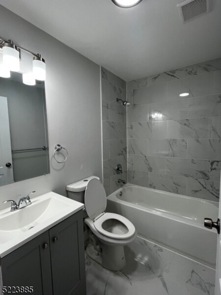 Building Photo - 1341 E 2nd St