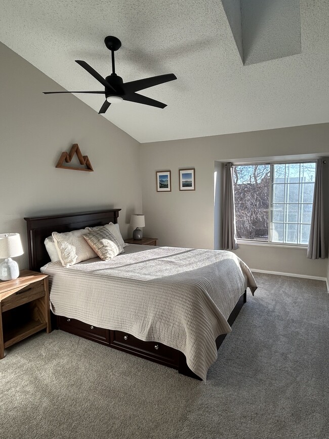 Building Photo - 1818 S Quebec Way