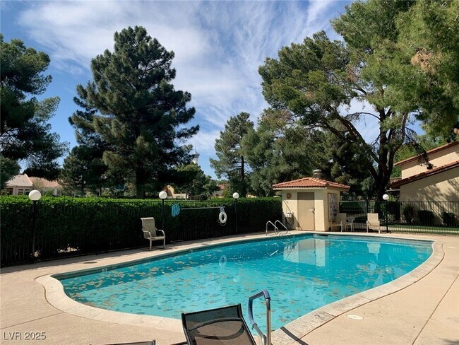 Primary Photo - 2963 Pinehurst Dr