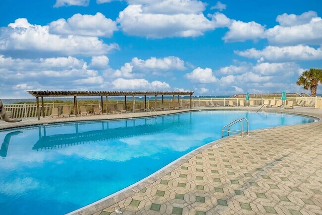 Building Photo - 500 Gulf Shore Dr