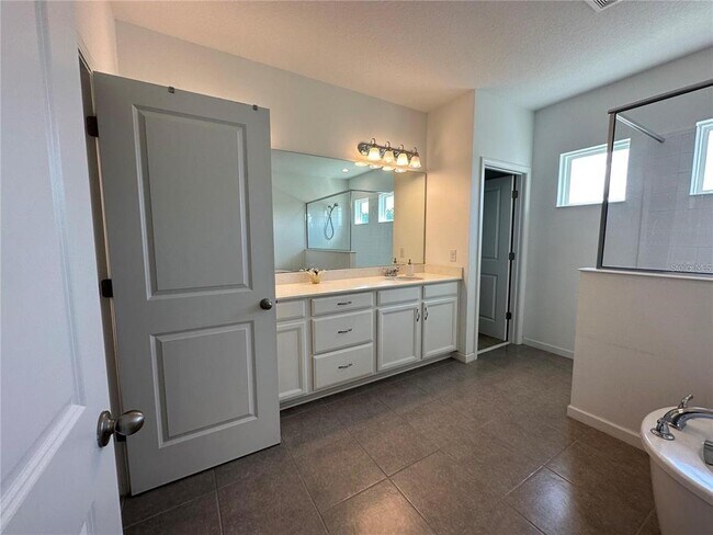 Building Photo - 7711 Tangerine Knl Lp