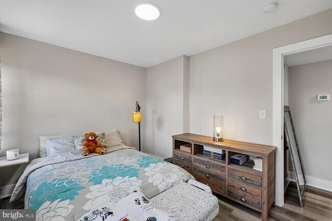 Building Photo - 2107 Fort Davis St SE