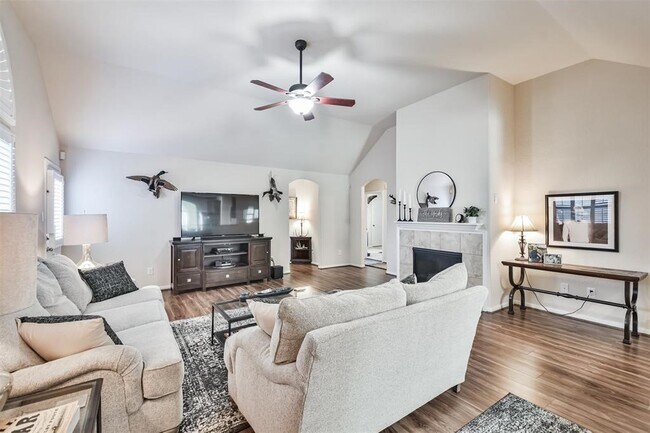 Building Photo - 11514 Dahlia Dale Dr