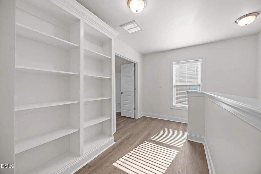 Building Photo - Room in House on Plott Hound Ln