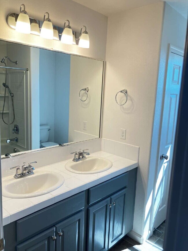 Building Photo - Open House 09/03/2025 3:00 pm to 5:00 pm. ...