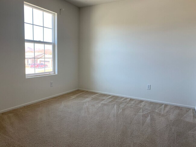 Building Photo - SOLAR HOME * CORNER HOUSE * HUGE BACK YARD * NICE PERRIS HOME.