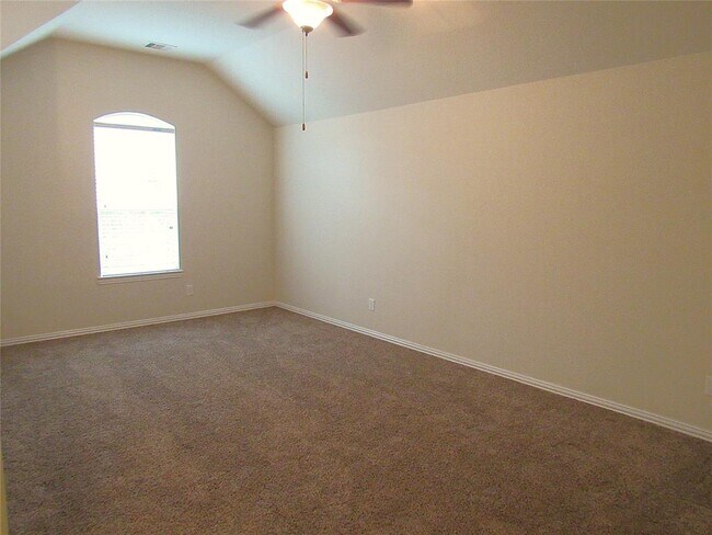 Building Photo - 24434 Sundance Spring Dr