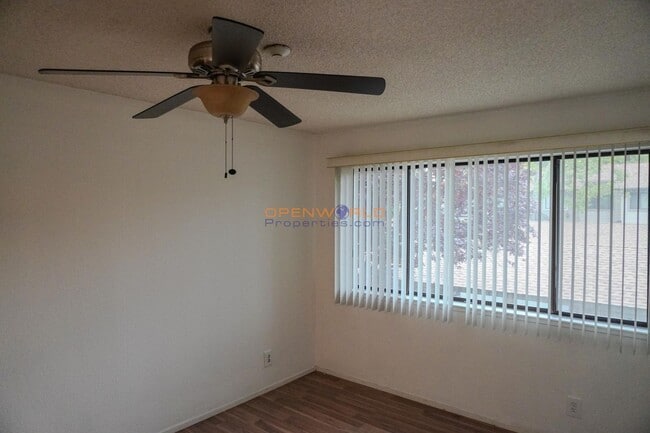 Building Photo - 2 Bed | 2 Bath | Light, Bright & Airy Cond...