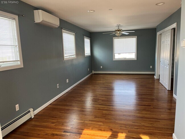 Building Photo - 50 Florence Ave