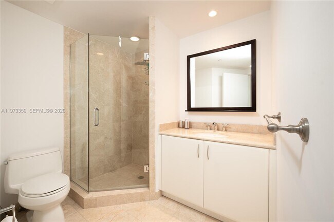 Building Photo - 1331 Brickell Bay Dr