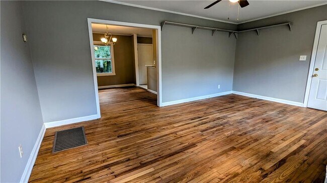 Building Photo - 1312 Kasandra Dr SE