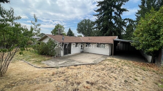Building Photo - Charming 3 BD | 2 BA House with Large Back...