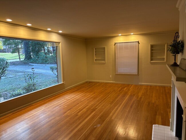 Building Photo - Seeing is believing!