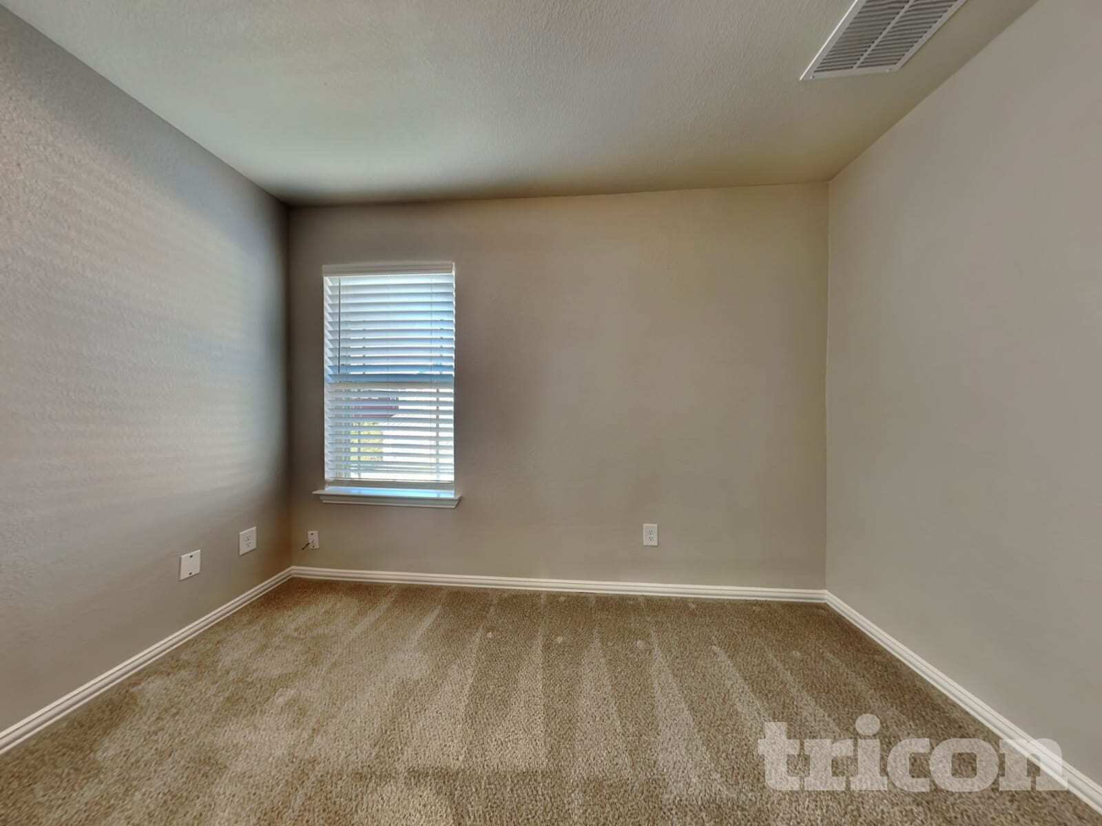 Building Photo - 127 Simon