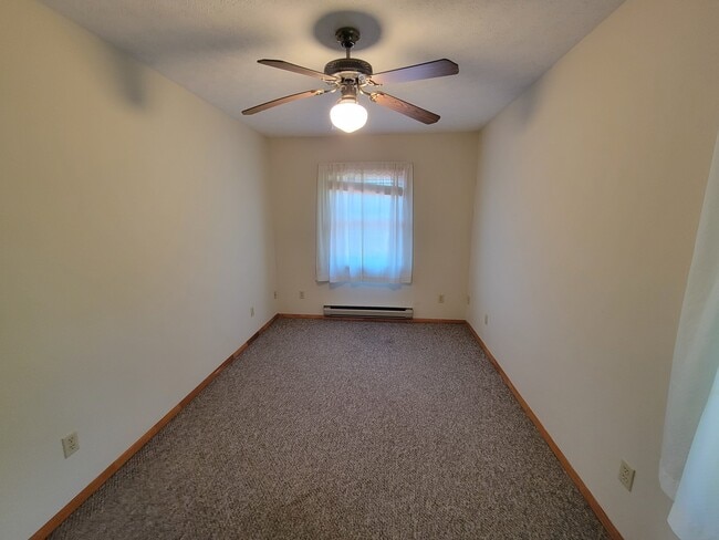 Building Photo - 507 Utah Mountain Rd