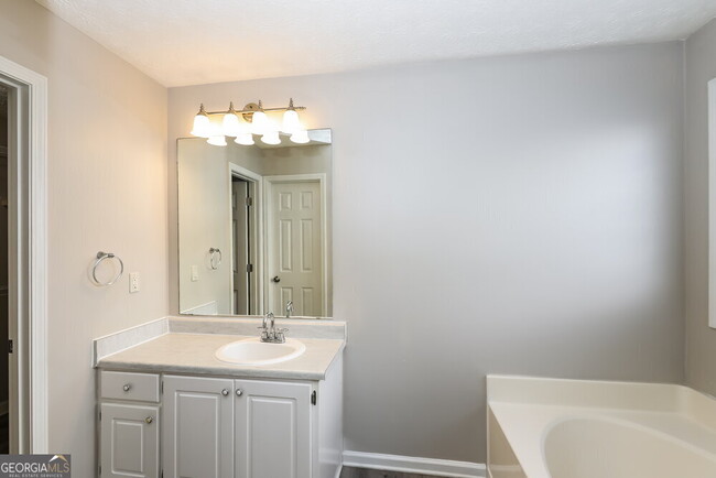 Building Photo - 11405 Vinea Ln