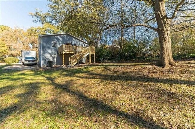 Building Photo - Stylish 4-Bed Home Near Downtown Atlanta –...