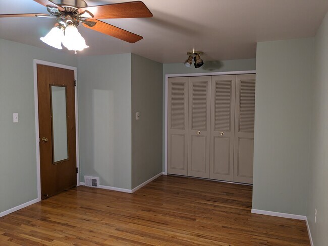 Building Photo - 8305 Karam Blvd