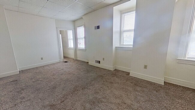 Building Photo - Unique One Bedroom in York City