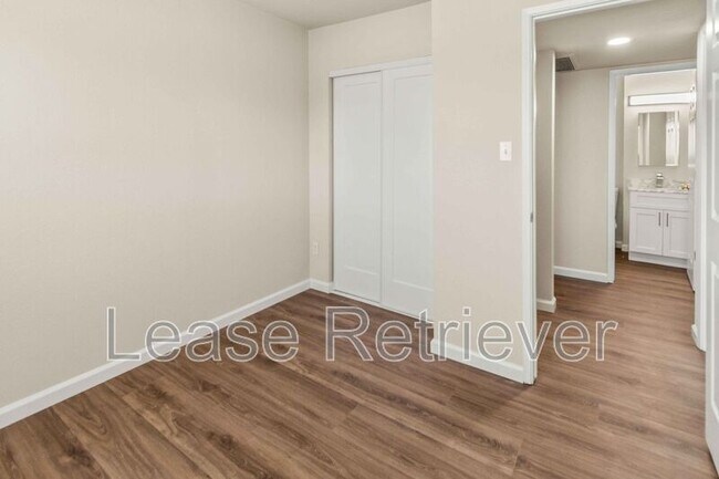 Building Photo - 850 Sequoia Blvd