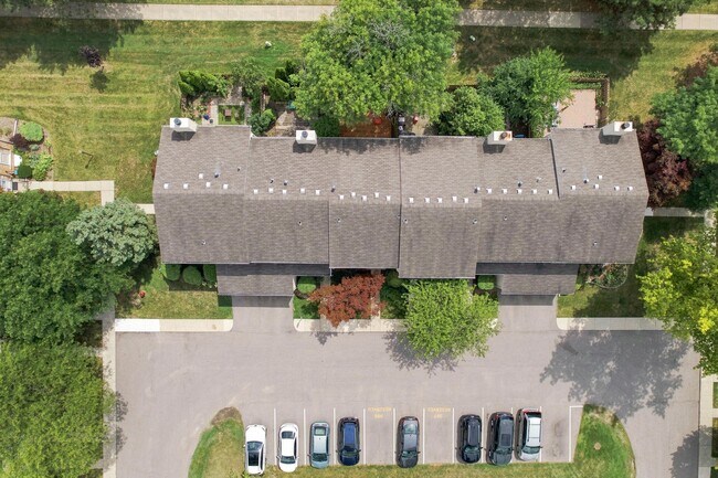 Building Photo - 5141 Buckingham Pl Dr