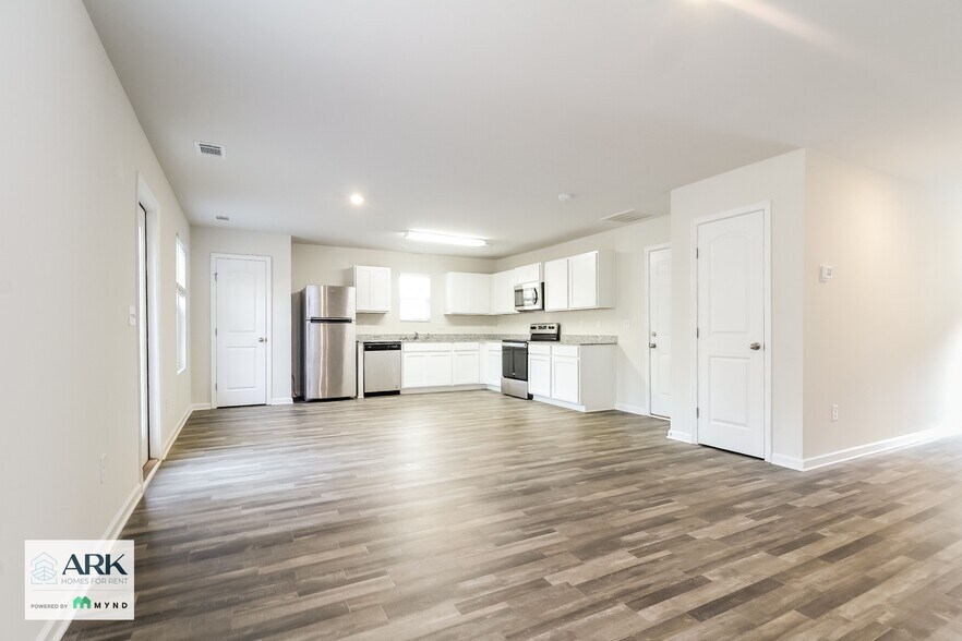 Building Photo - 159 Evvalane Dr