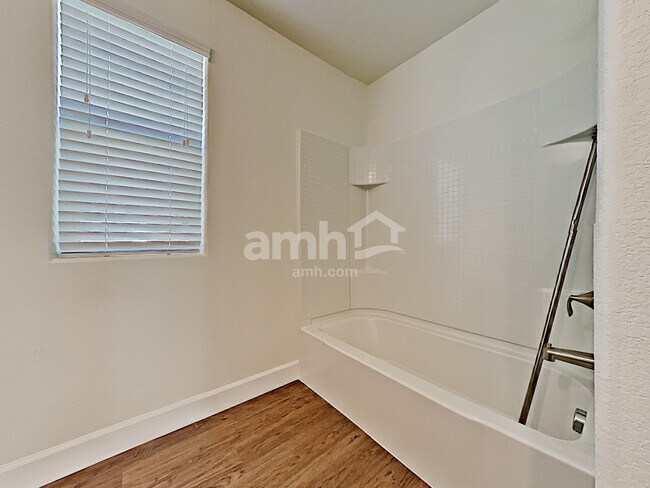 Building Photo - 8133 Inhibition Ct