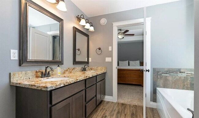 Building Photo - 7030 W Werner Dr