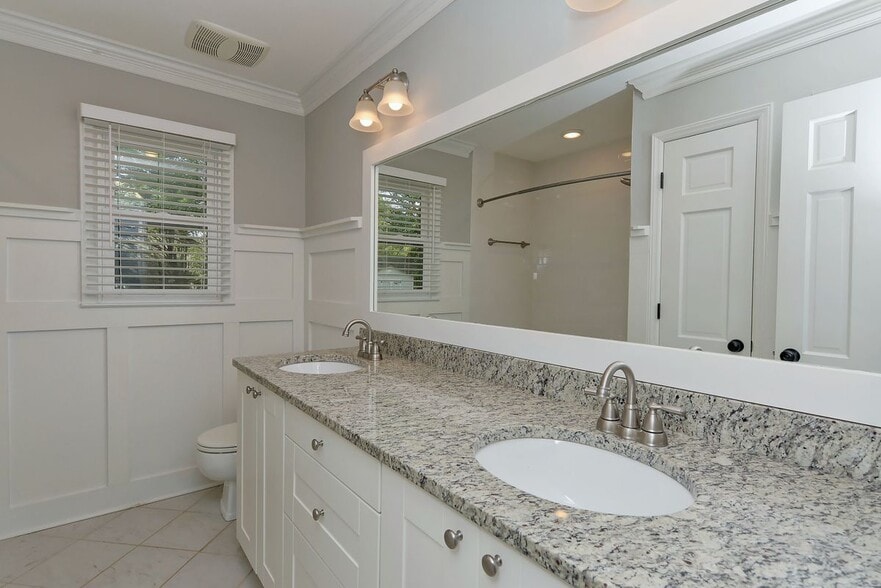 Building Photo - 6338 Owenby Ct