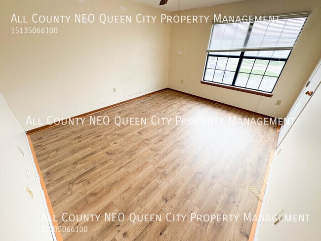 Building Photo - 2745 Brookshire Ln