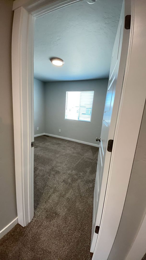 Building Photo - Roe Street Townhomes